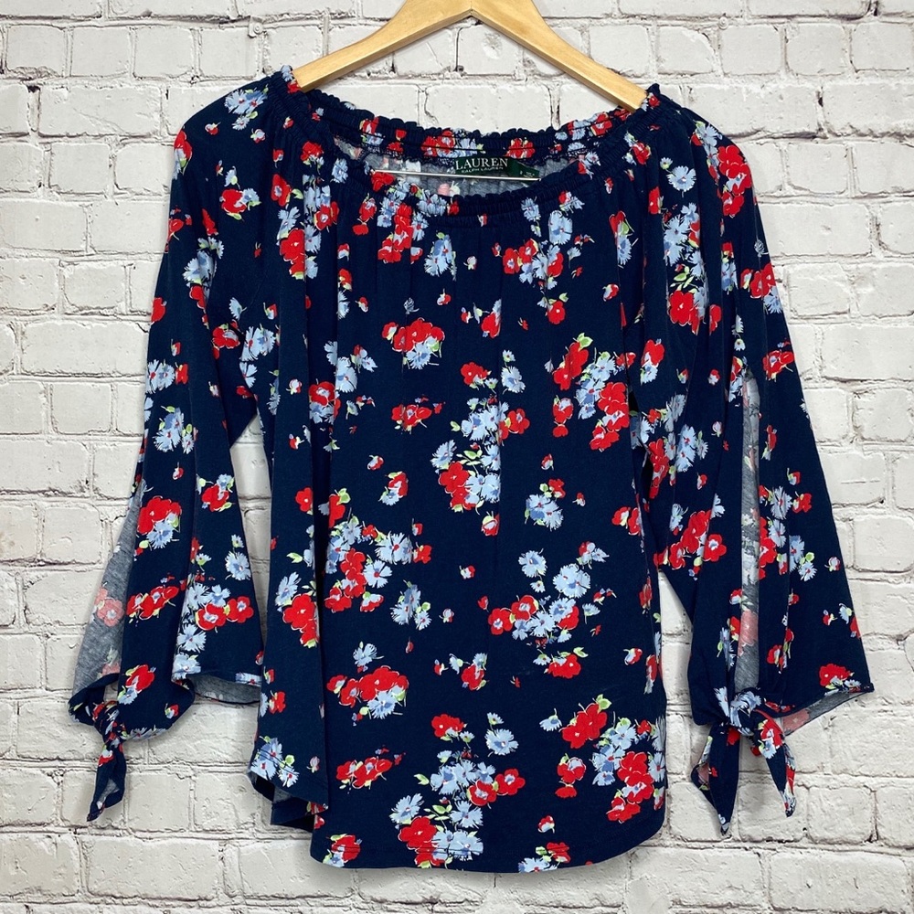 Lauren Ralph Women’s Navy Floral Top Size Small